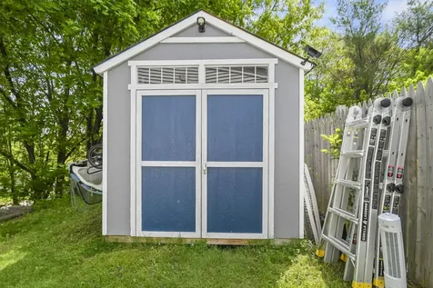 7 Pine Street Hooksett NH 03106