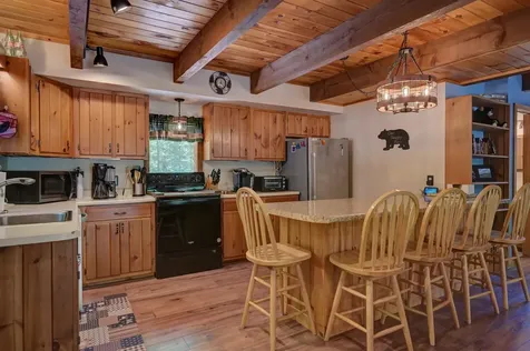 111 Suren Road Conway NH 03860