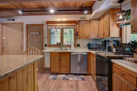 111 Suren Road Conway NH 03860