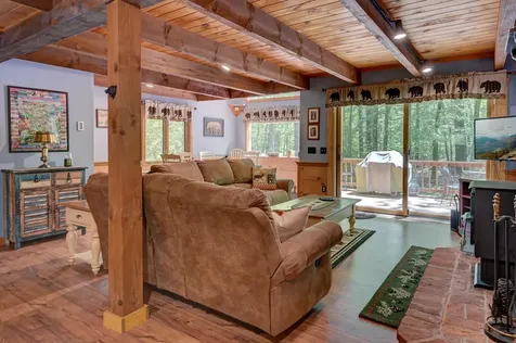 111 Suren Road Conway NH 03860