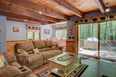 111 Suren Road Conway NH 03860