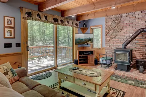 111 Suren Road Conway NH 03860