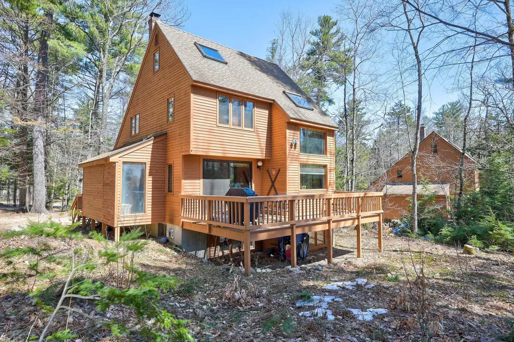 111 Suren Road Conway NH 03860