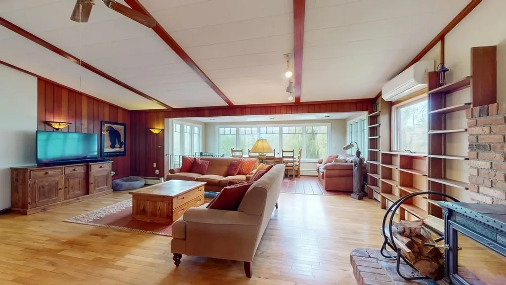 72 Juniper Lane Middlebury VT 05753