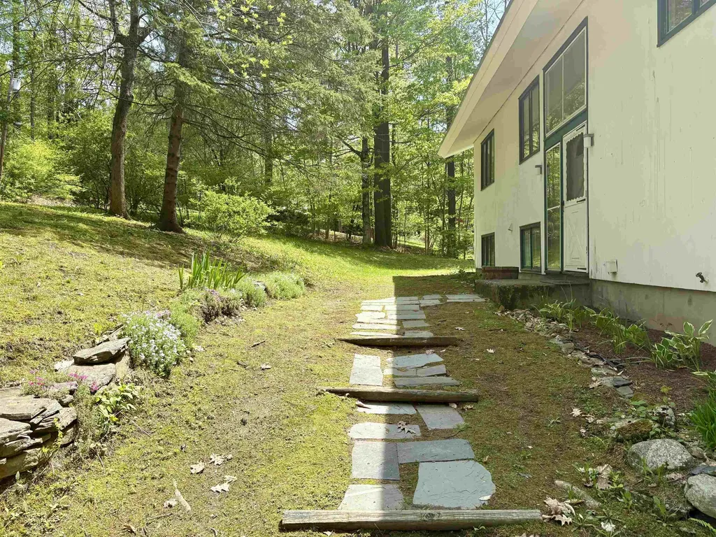 1 Rayton Road Hanover NH 03755