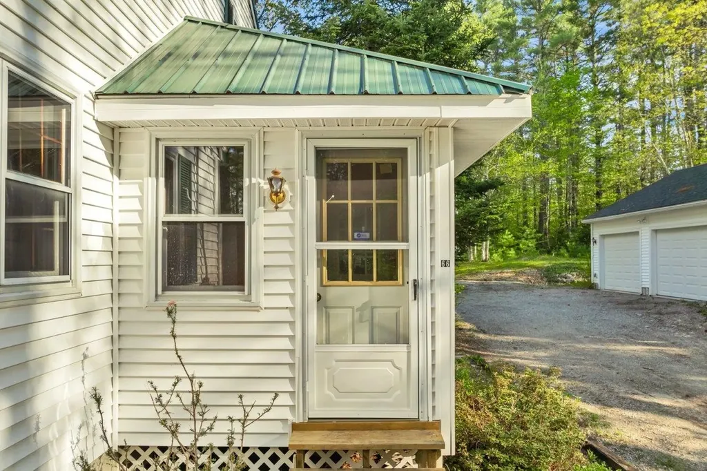 66 Hayes Road Alton NH 03809