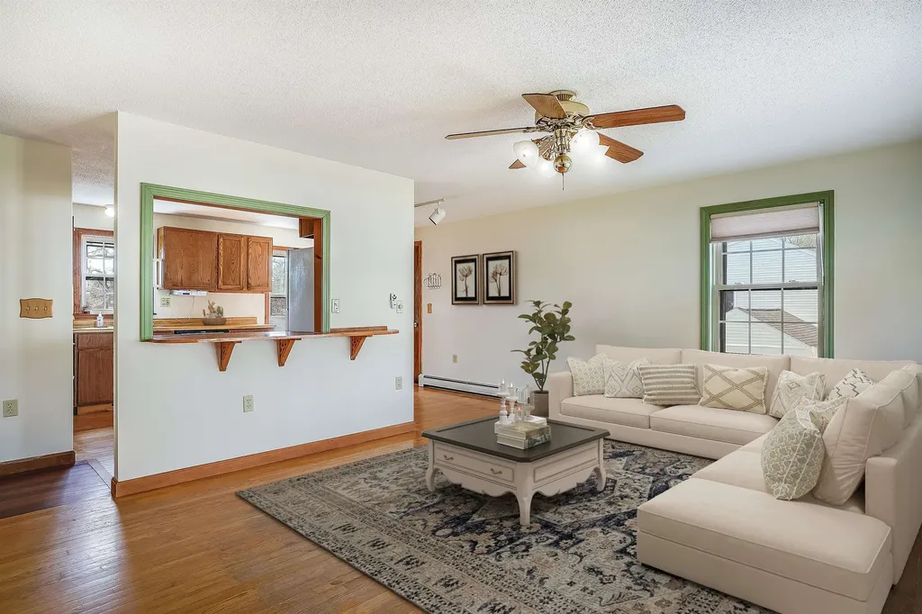 133 Mapleton Road Manchester NH 03103