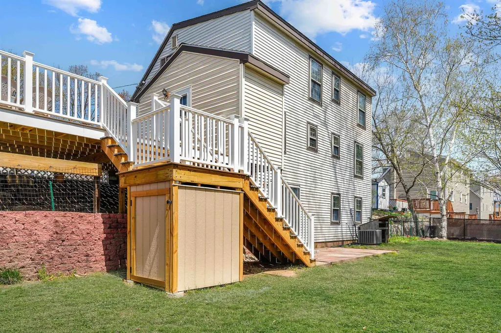 133 Mapleton Road Manchester NH 03103