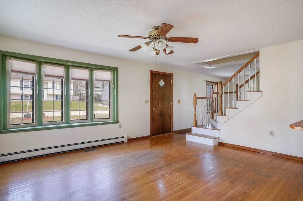 133 Mapleton Road Manchester NH 03103