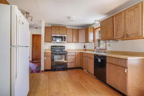 133 Mapleton Road Manchester NH 03103