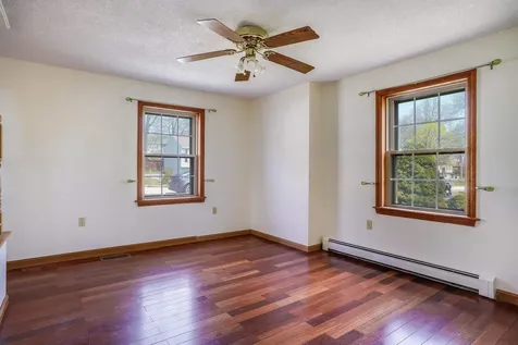 133 Mapleton Road Manchester NH 03103