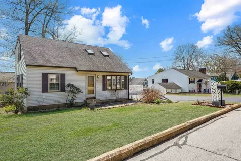133 Mapleton Road Manchester NH 03103