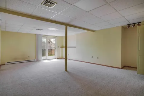 133 Mapleton Road Manchester NH 03103