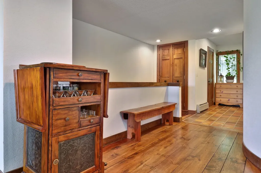 1226 East Ash Road Plymouth VT 05056