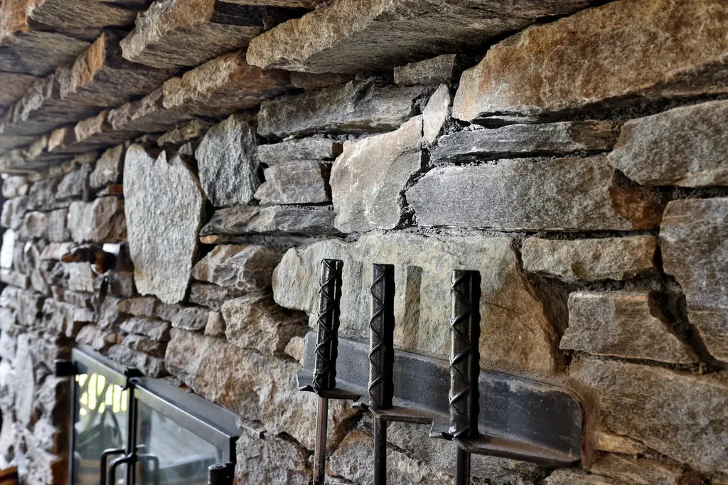 1226 East Ash Road Plymouth VT 05056