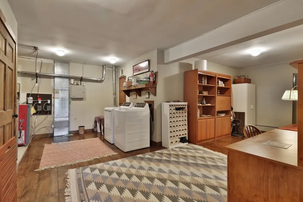 1226 East Ash Road Plymouth VT 05056