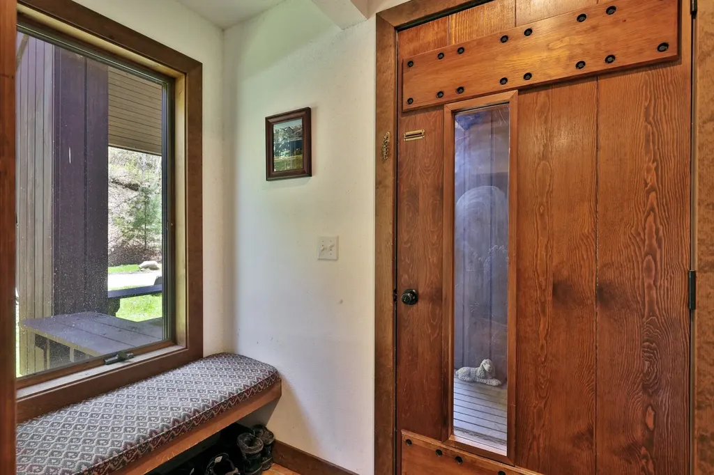 1226 East Ash Road Plymouth VT 05056