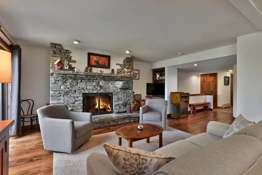 1226 East Ash Road Plymouth VT 05056