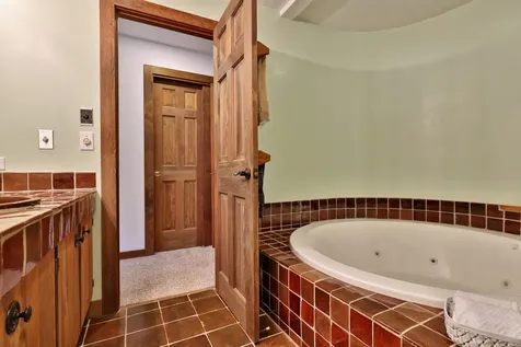 1226 East Ash Road Plymouth VT 05056