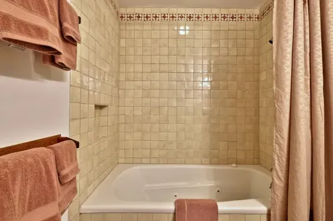 1226 East Ash Road Plymouth VT 05056