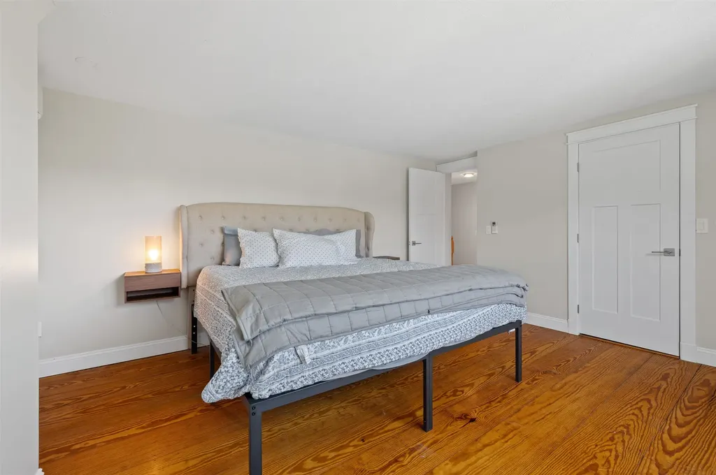 4 Iris Drive Stratham NH 03885