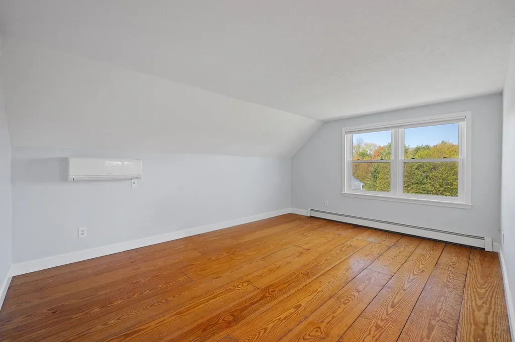 4 Iris Drive Stratham NH 03885