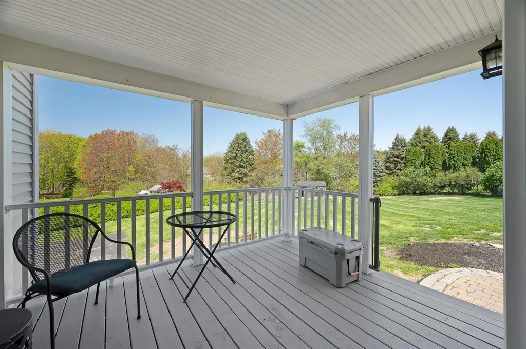 4 Iris Drive Stratham NH 03885