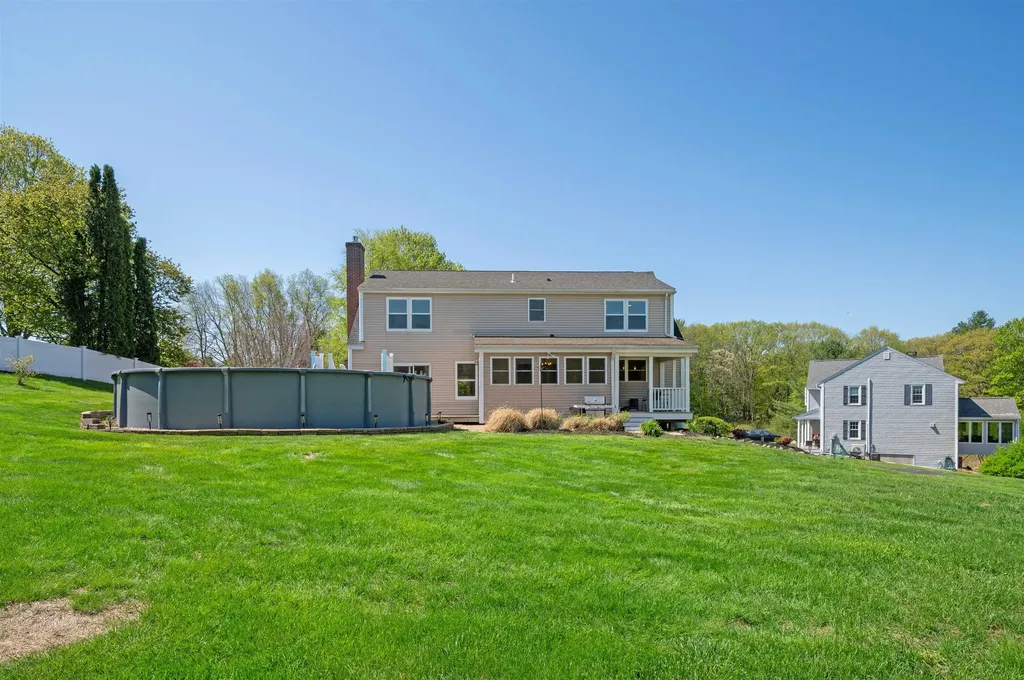 4 Iris Drive Stratham NH 03885