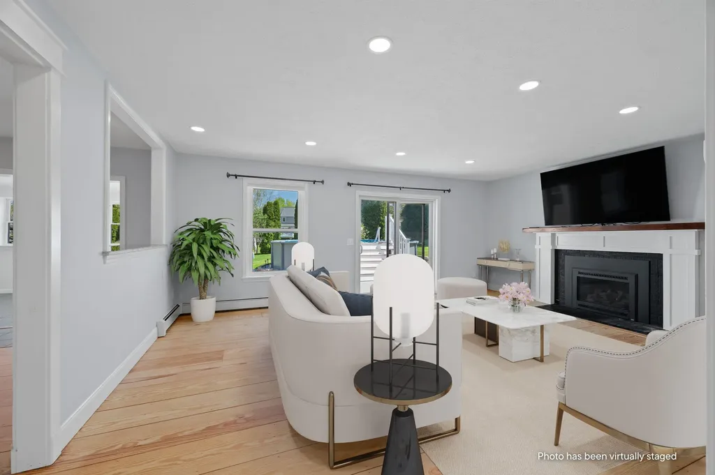 4 Iris Drive Stratham NH 03885