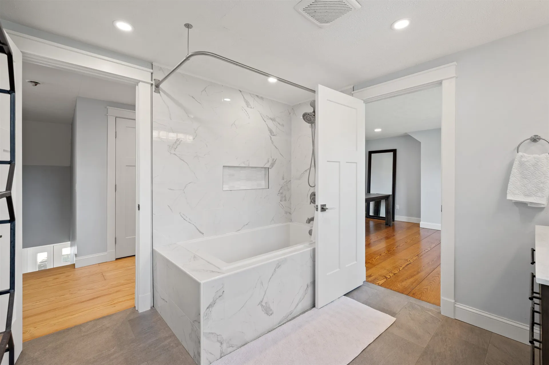 4 Iris Drive Stratham NH 03885