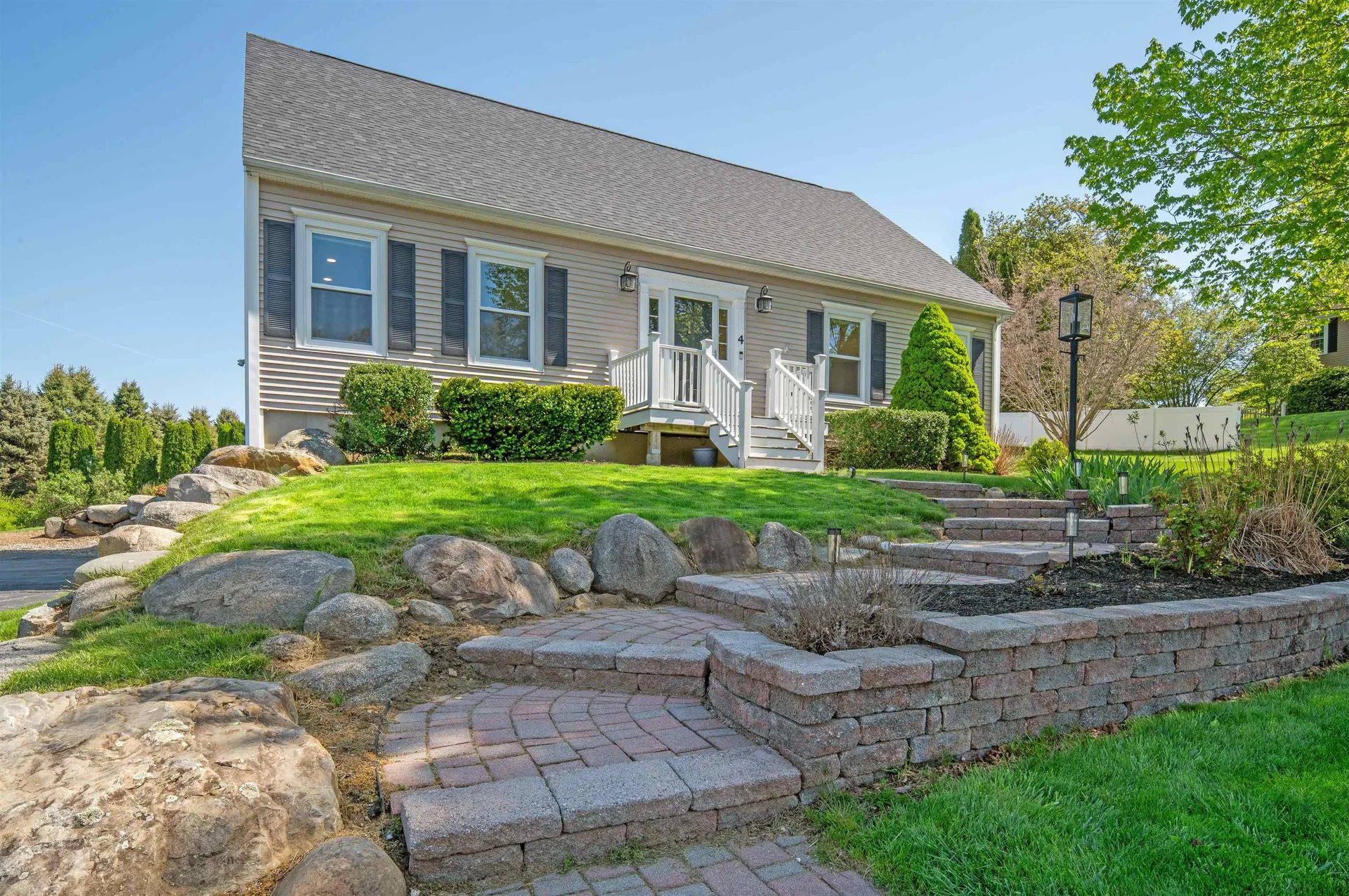 4 Iris Drive Stratham NH 03885