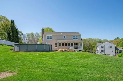 4 Iris Drive Stratham NH 03885