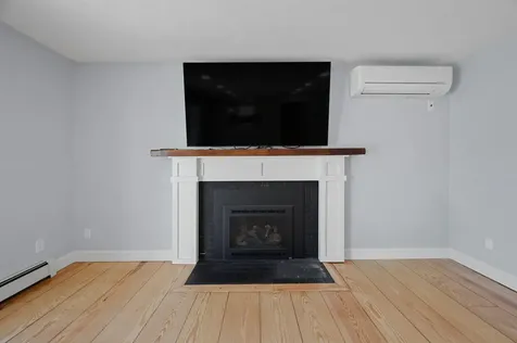 4 Iris Drive Stratham NH 03885