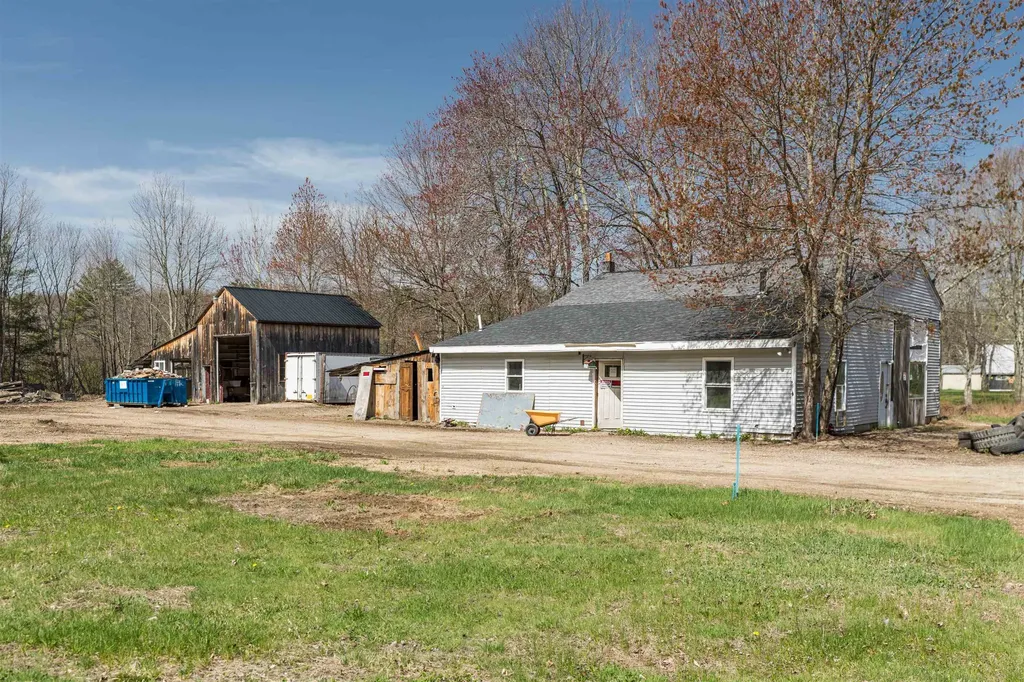 383 375 Greenhill Road Barrington NH 03825