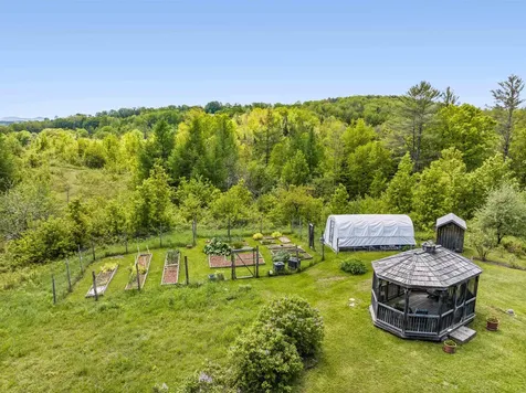 142 King Pond Road Woodbury VT 05681