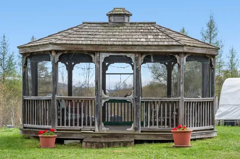 142 King Pond Road Woodbury VT 05681