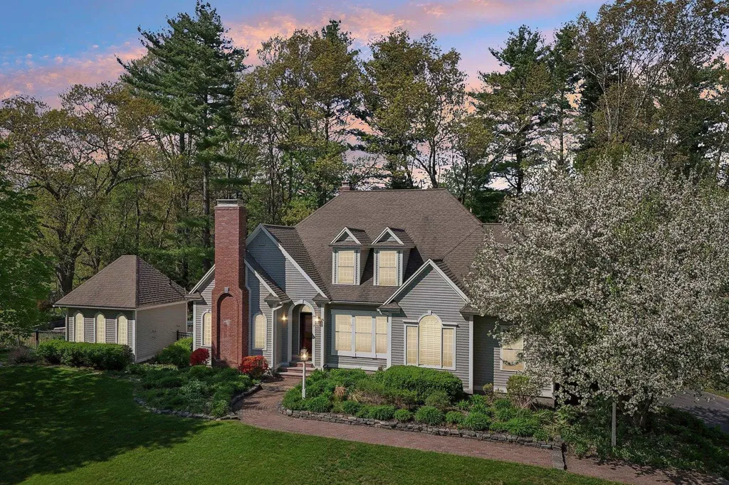 7 Golfview Road Windham NH 03087
