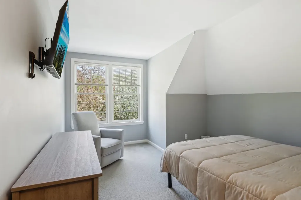 7 Golfview Road Windham NH 03087