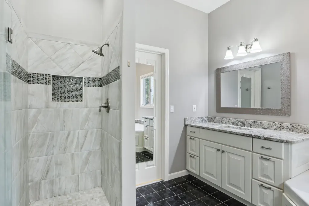 7 Golfview Road Windham NH 03087