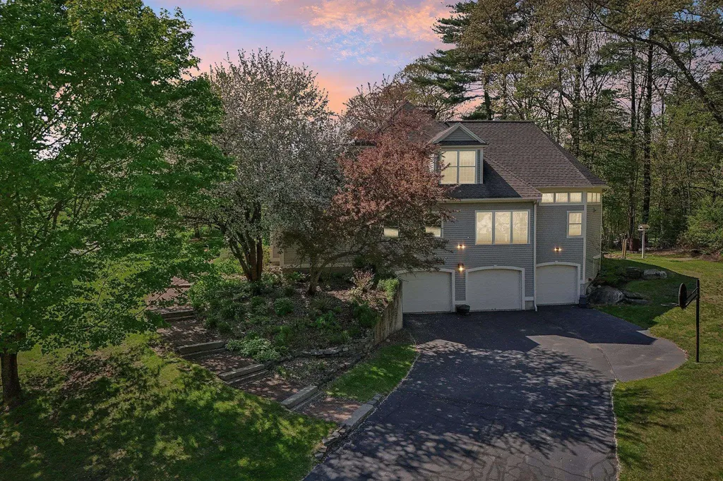 7 Golfview Road Windham NH 03087