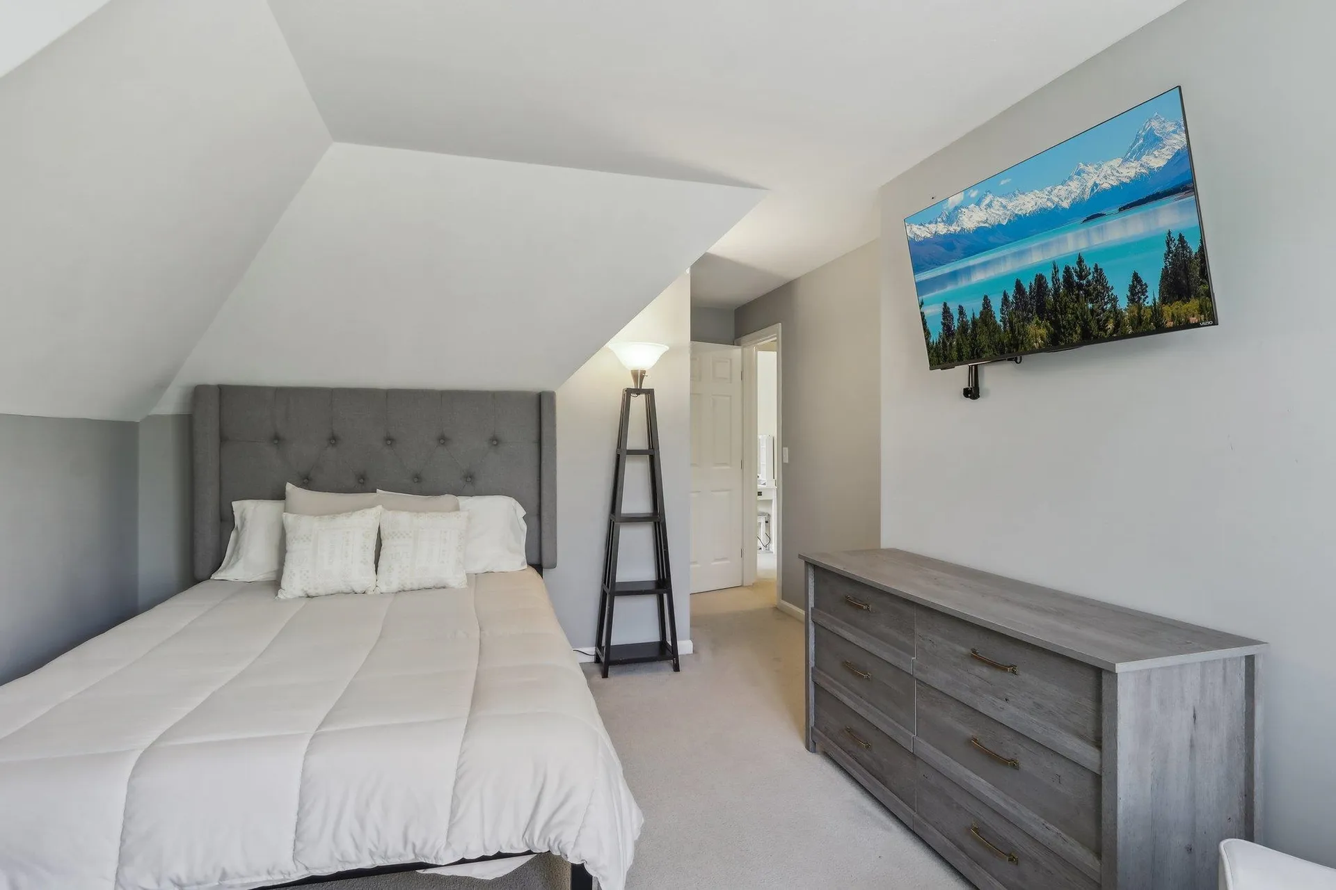 7 Golfview Road Windham NH 03087