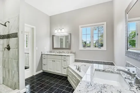7 Golfview Road Windham NH 03087