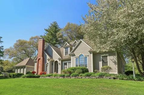 7 Golfview Road Windham NH 03087
