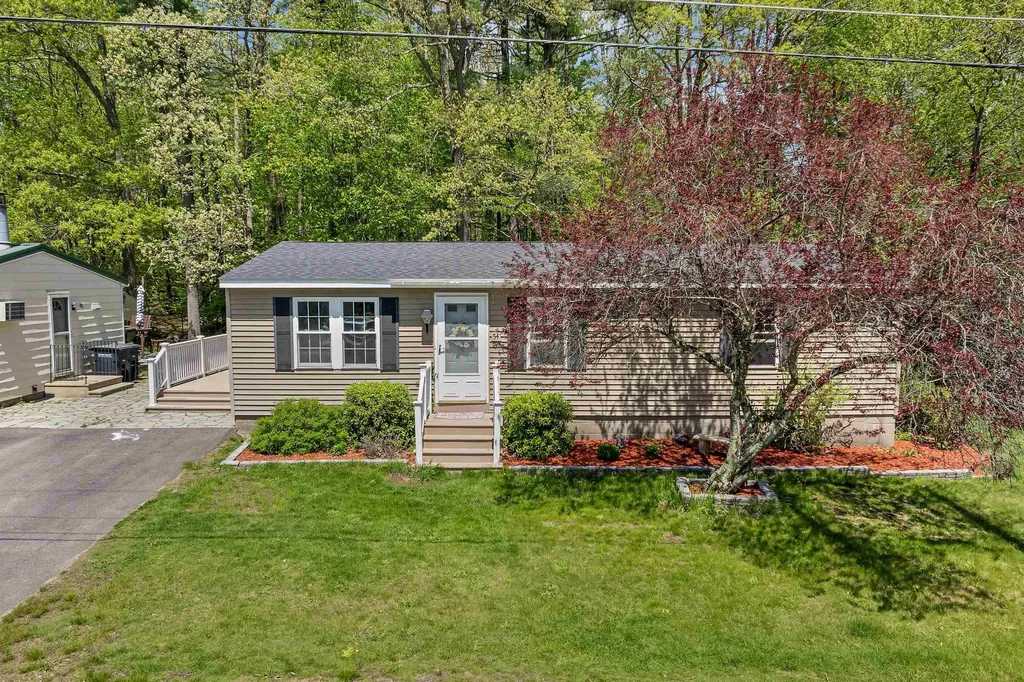 54 Judith Street Danville NH 03819
