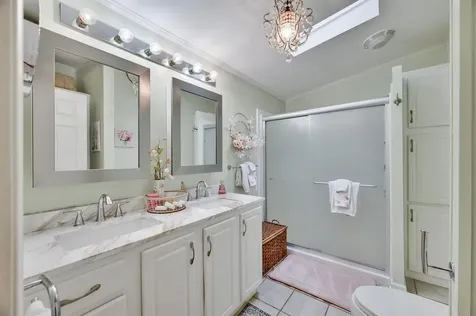 216 Robin Hood Drive Exeter NH 03833