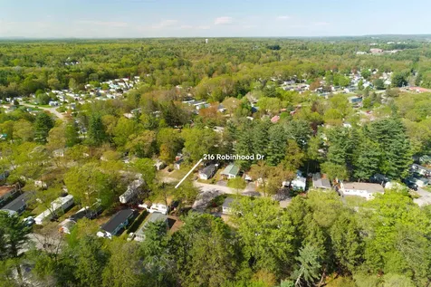216 Robin Hood Drive Exeter NH 03833