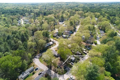216 Robin Hood Drive Exeter NH 03833