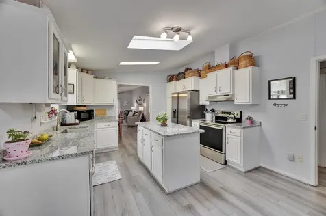 216 Robin Hood Drive Exeter NH 03833