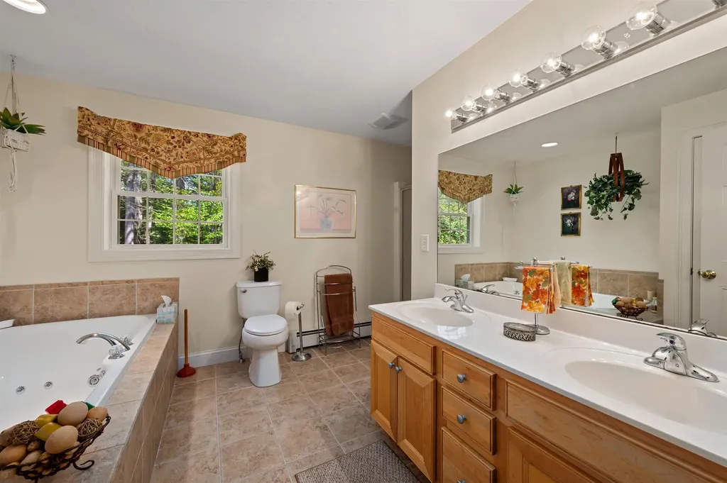 57 Winona Road Meredith NH 03253