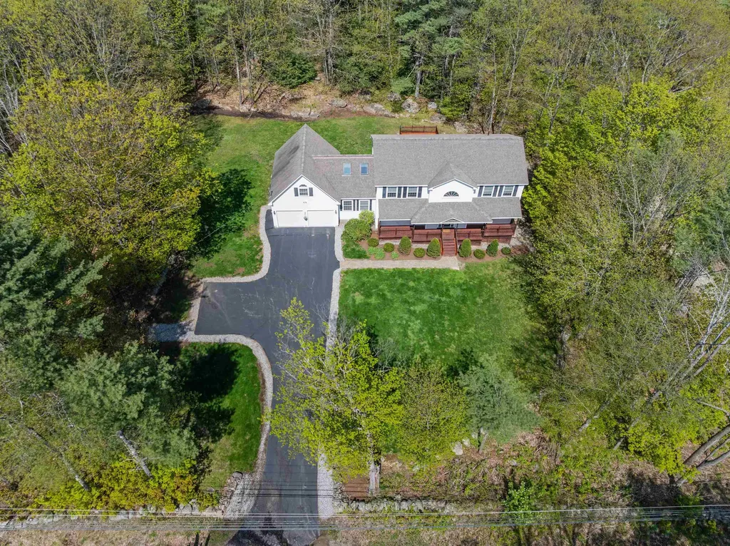 57 Winona Road Meredith NH 03253